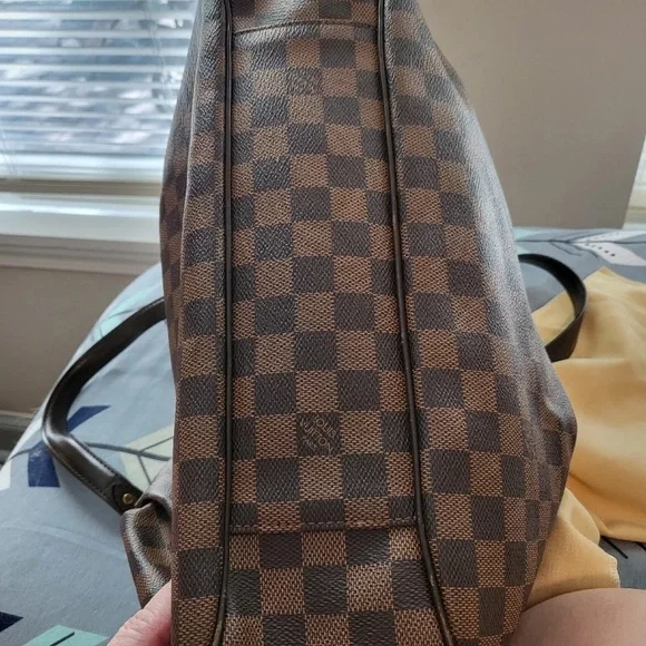 Louis Vuitton Brown Checkered Shoulder Bag - Picture 5 of 16